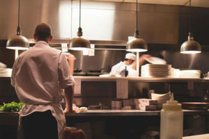 16 قانون برای کار کردن در آشپزخانه